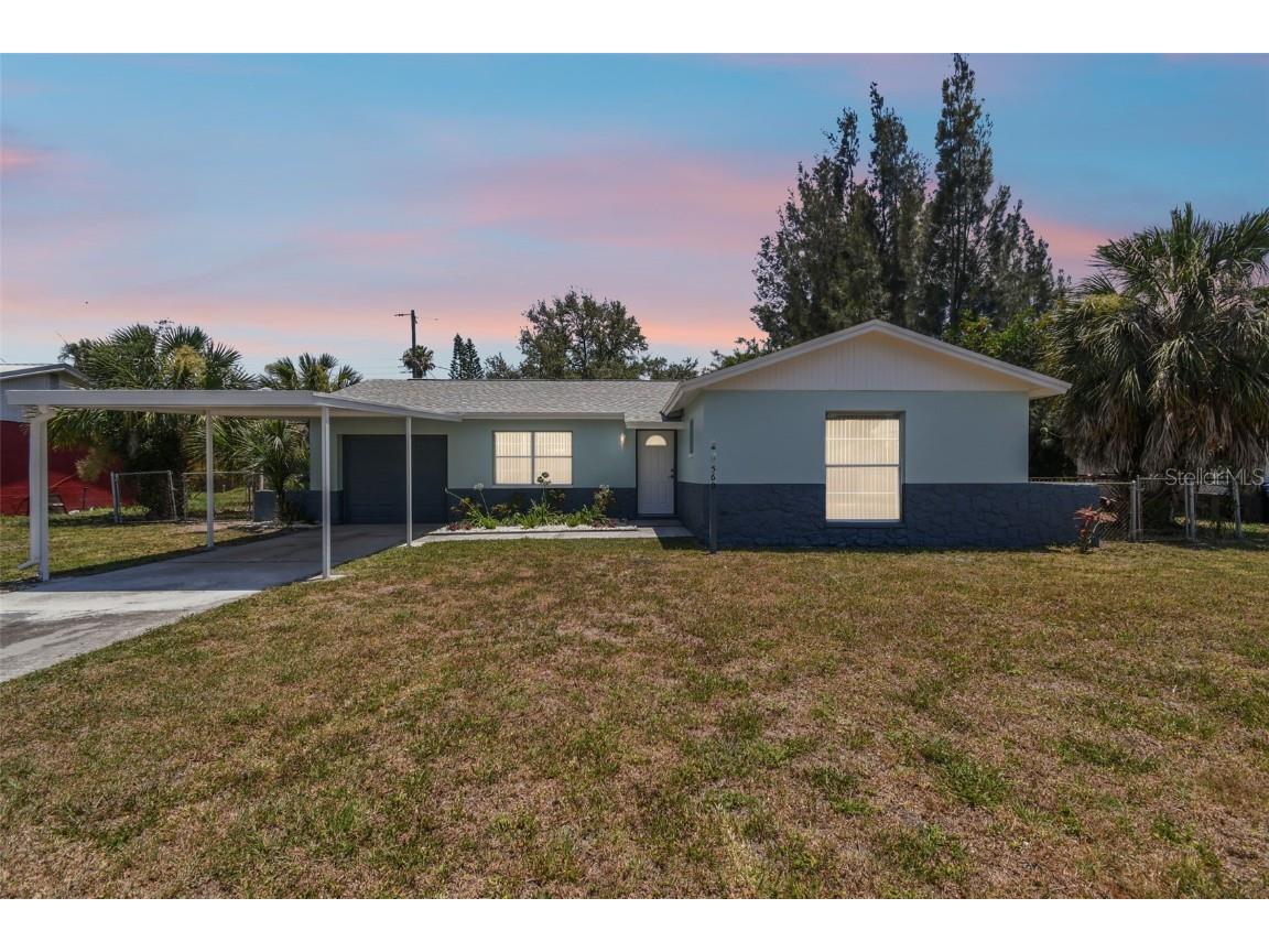 560 Florida Circle S Apollo Beach - 560 FLORIDA CIRCLE S APOLLO BEACH FL 33572 T3529037 Image1 