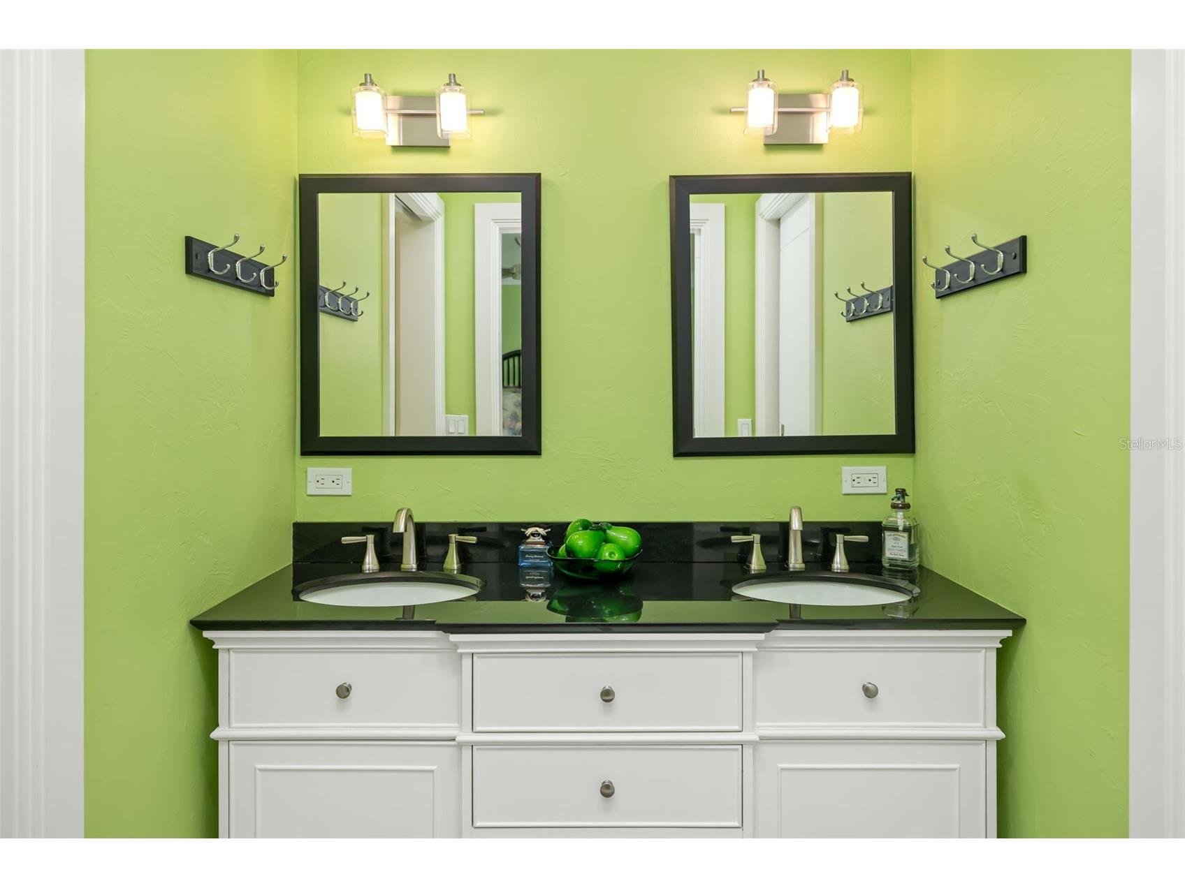 560 Harbor Cove Circle Longboat Key FL 34228 - SARASOTA BAY A4672059 image36