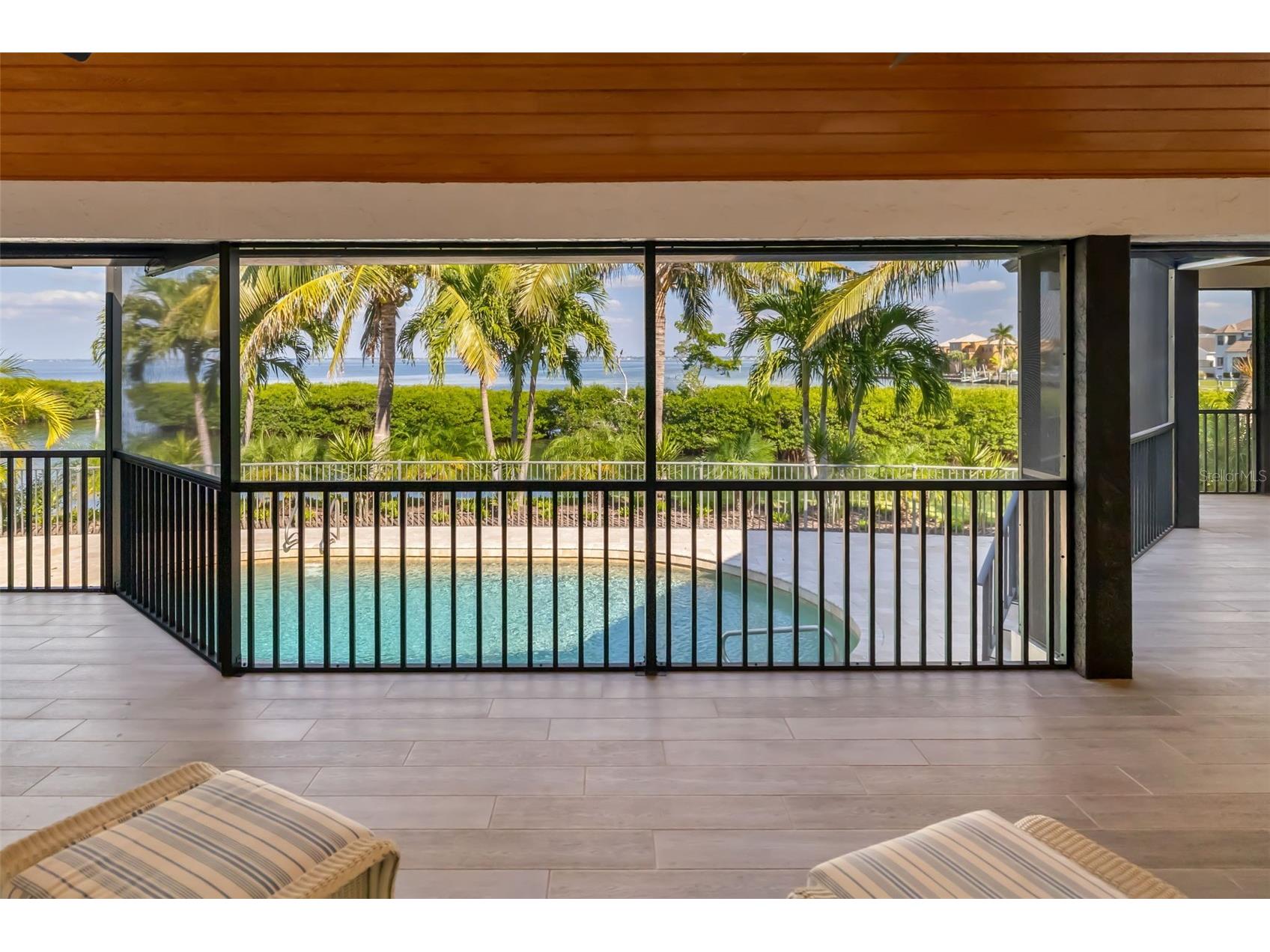 560 Harbor Cove Circle Longboat Key FL 34228 - SARASOTA BAY A4672059 image7