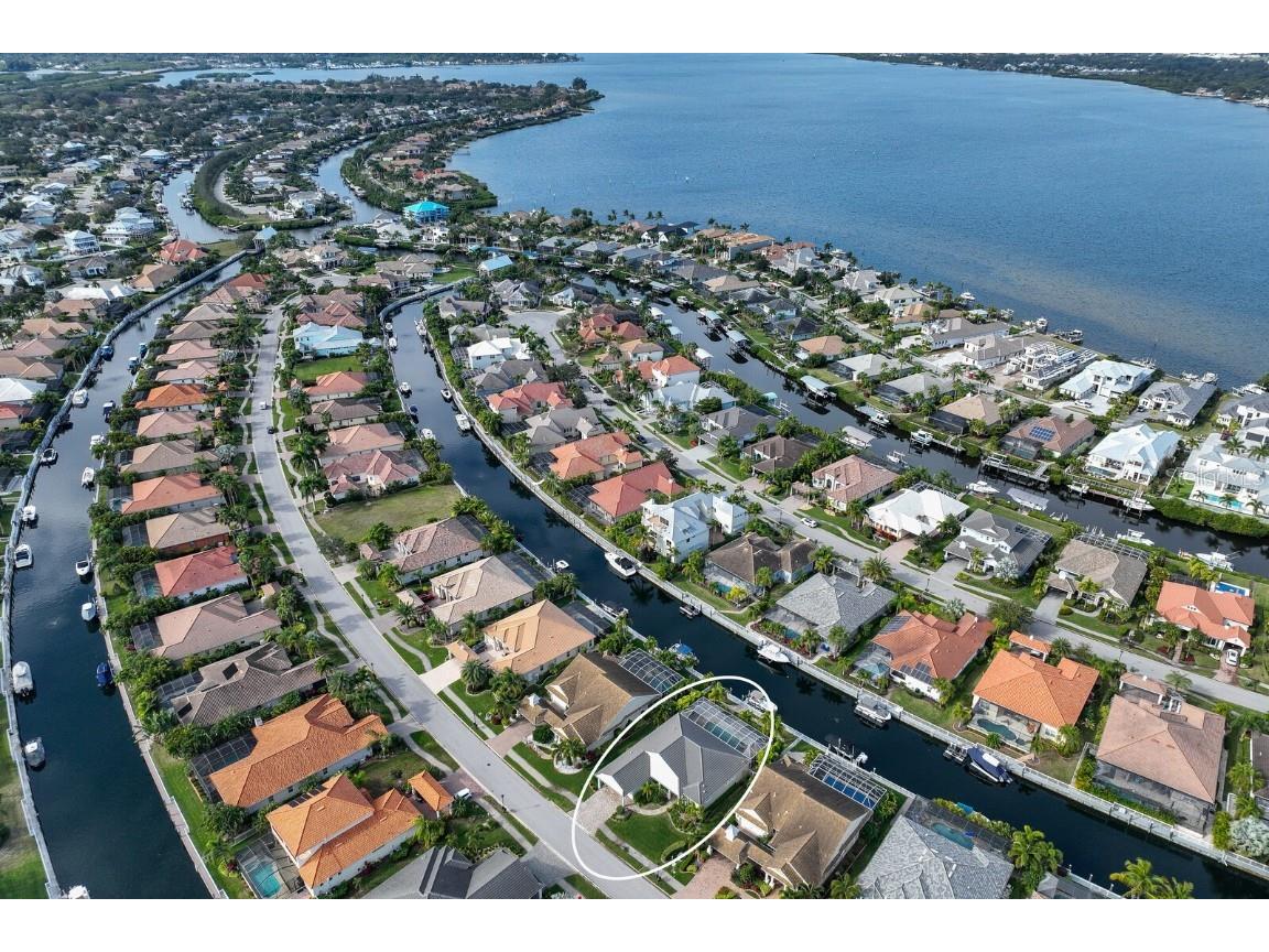 560 Mast Drive Bradenton FL 34208 A4591989 image1