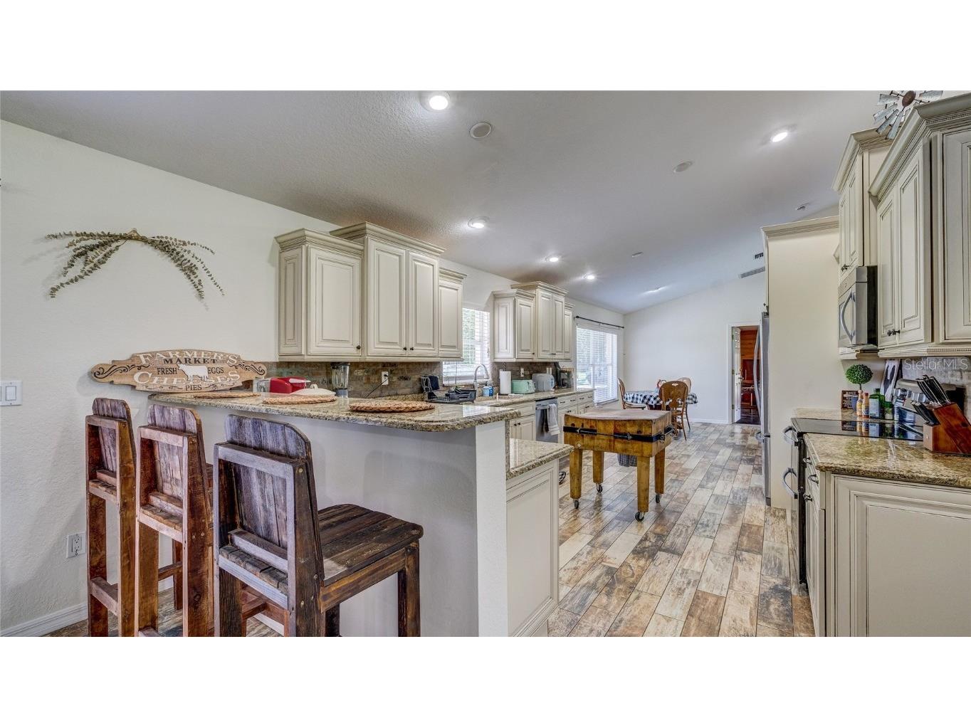 560 Oakford Road Sarasota FL 34240 A4674764 image18