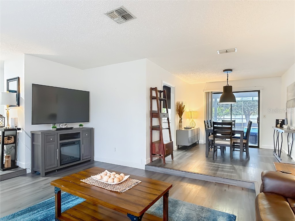 560 Saxon Boulevard Deltona FL 32725 O6356264 image6