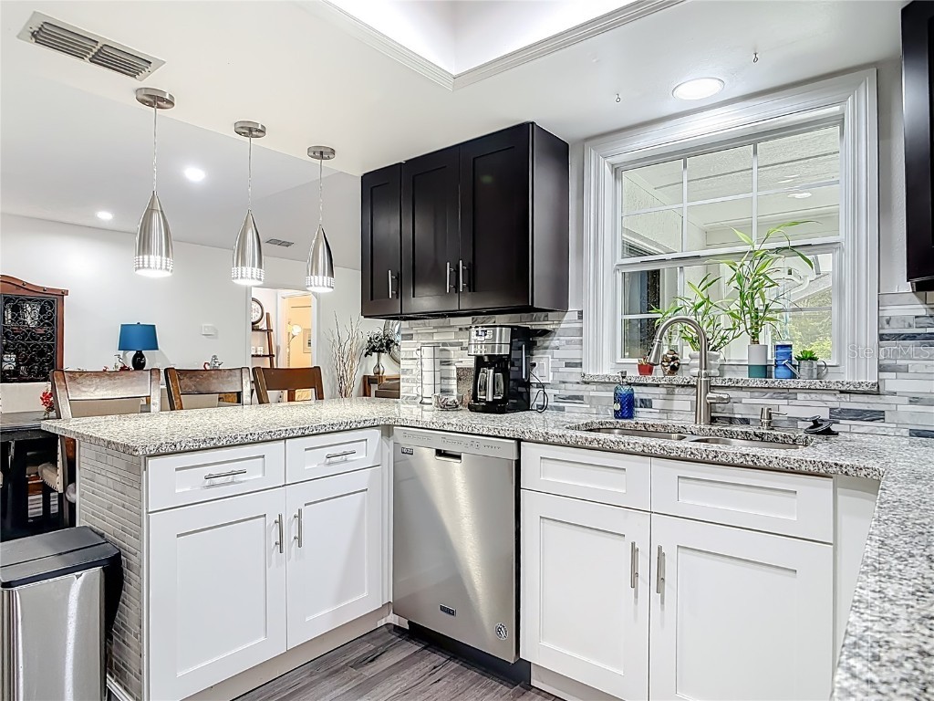 560 Saxon Boulevard Deltona FL 32725 O6356264 image8