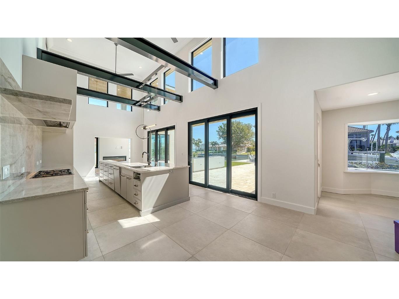 560 Schooner Lane Longboat Key FL 34228 A4645319 image1