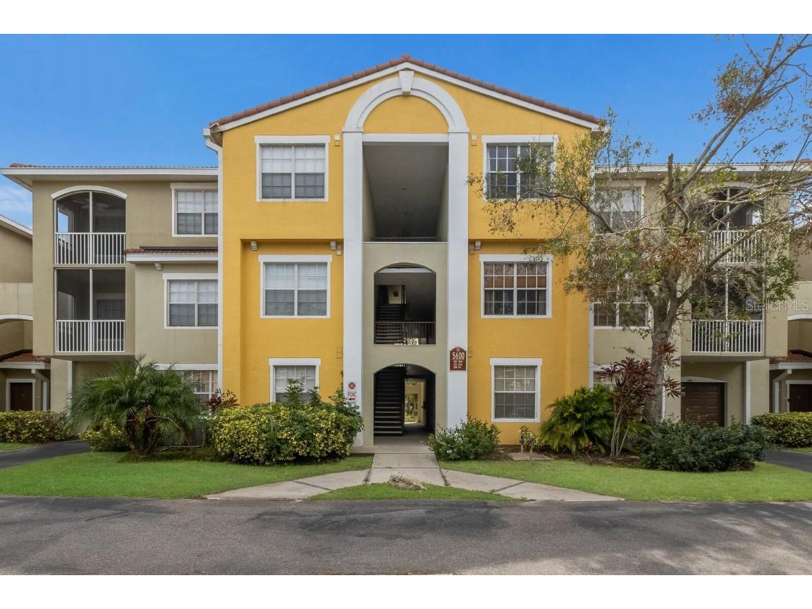 5600 Bentgrass Drive #8-202 Sarasota FL 34235 A4626729 image1