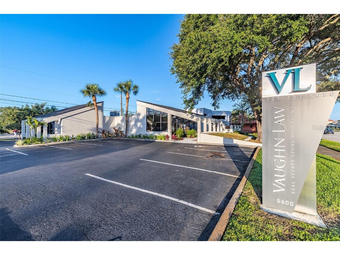 5600 Central Avenue Saint Petersburg FL 33707 U8203197 image1