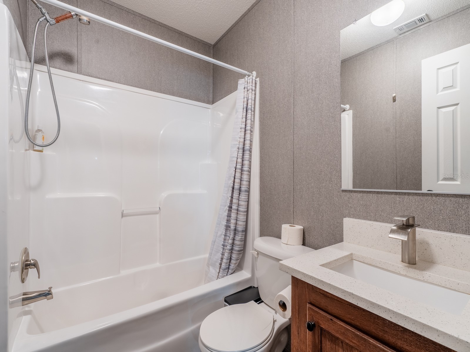 5600 NE Nfr 5 Silver Springs FL 34488 - GRASSY LAKE & PRIVATE OM715653 image17