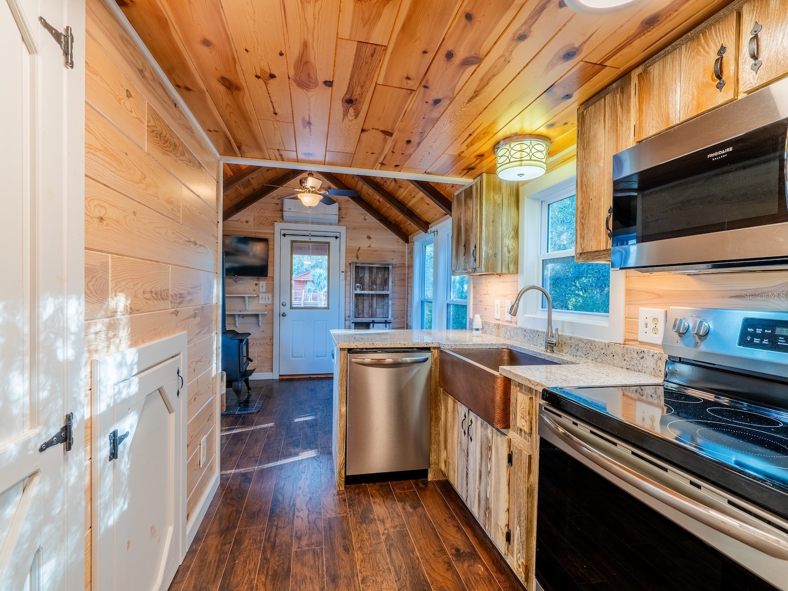 5600 NE Nfr 5 Silver Springs FL 34488 - GRASSY LAKE & PRIVATE OM715653 image36