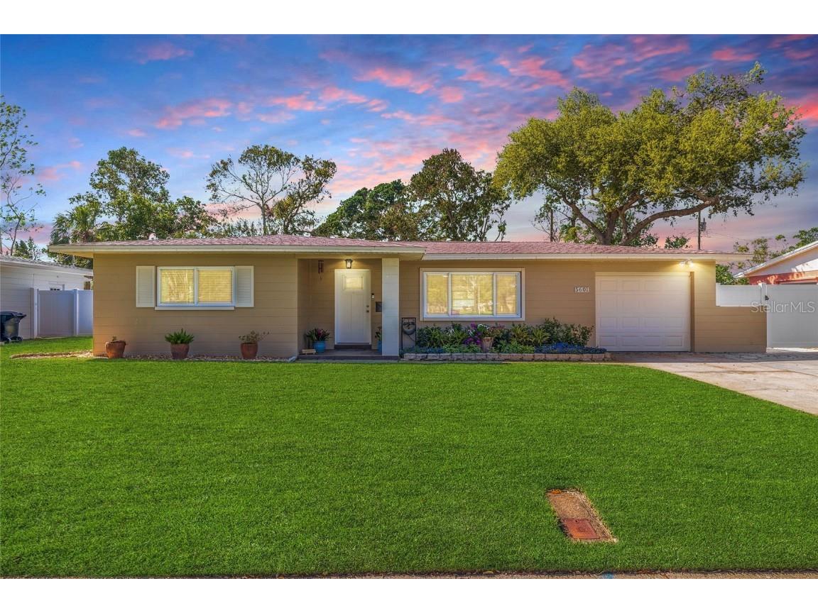 5601 4th Street S Saint Petersburg FL 33705 TB8361098 image1