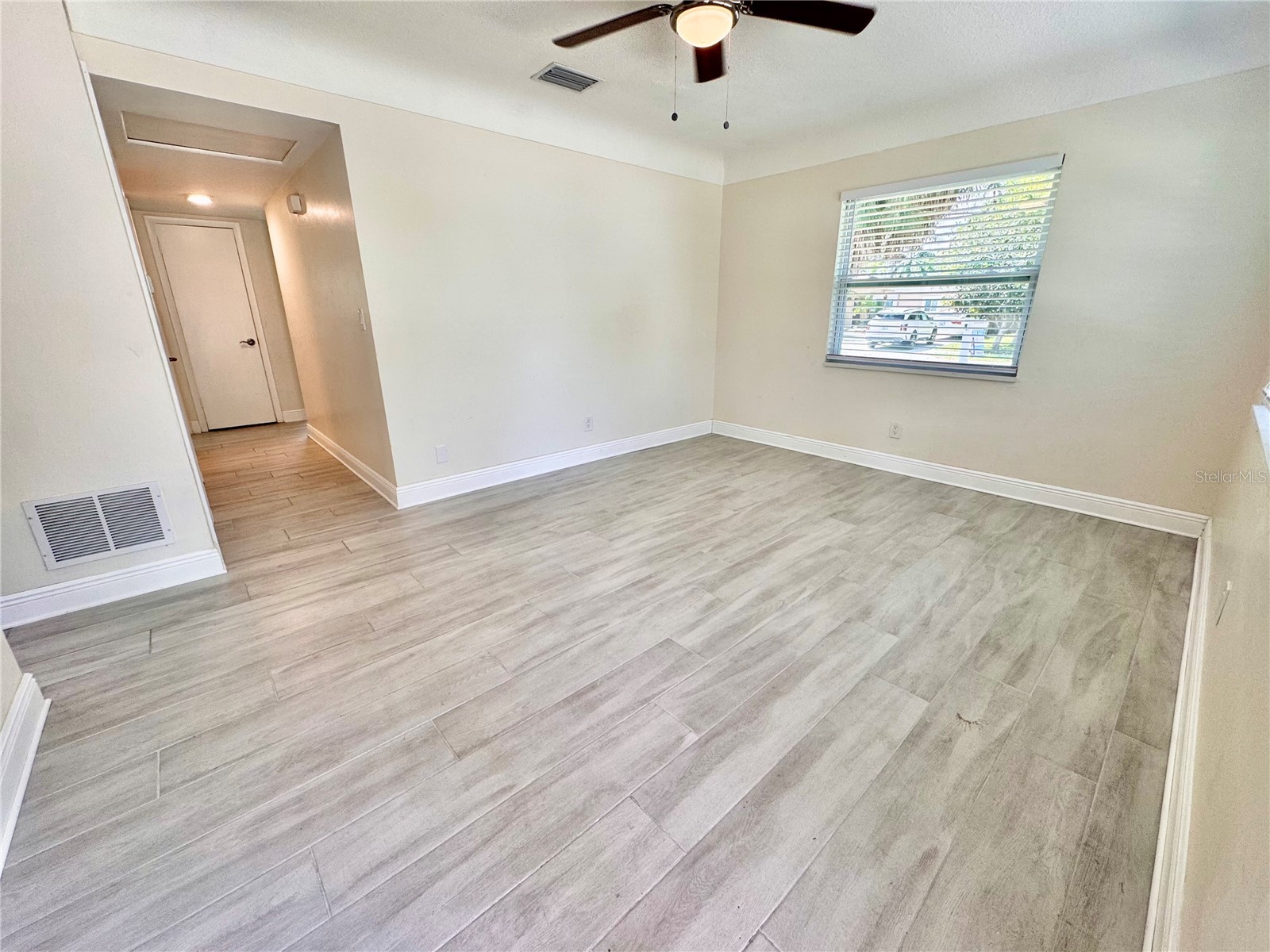 5601 62nd Way N Saint Petersburg FL 33709 TB8480062 image3