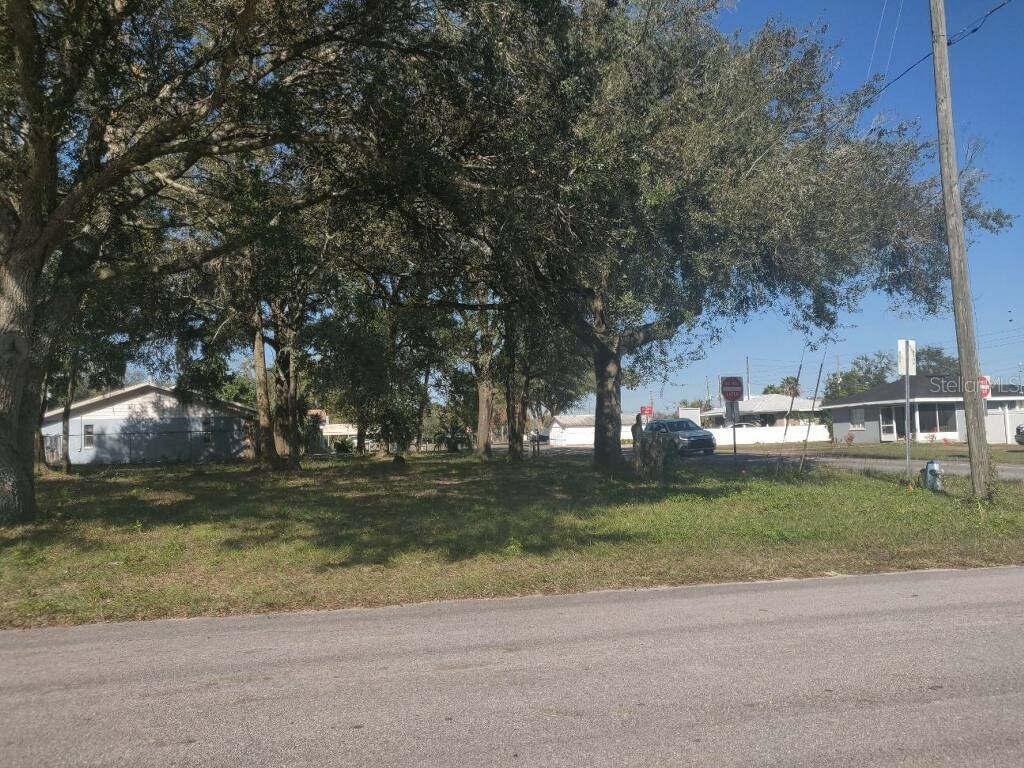 5601 6th Street Zephyrhills FL 33542 U8108807 image1