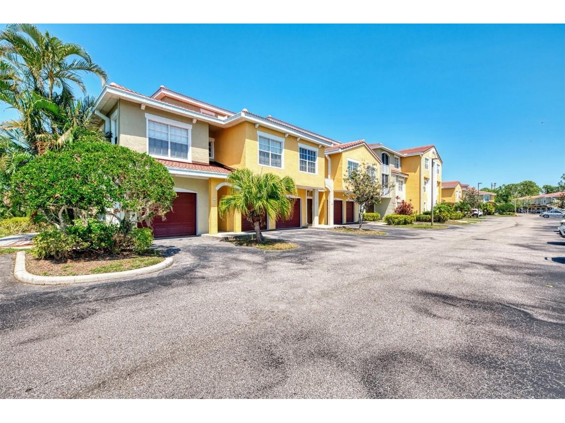 5601 Bentgrass Drive #10-105 Sarasota FL 34235 A4648333 image1