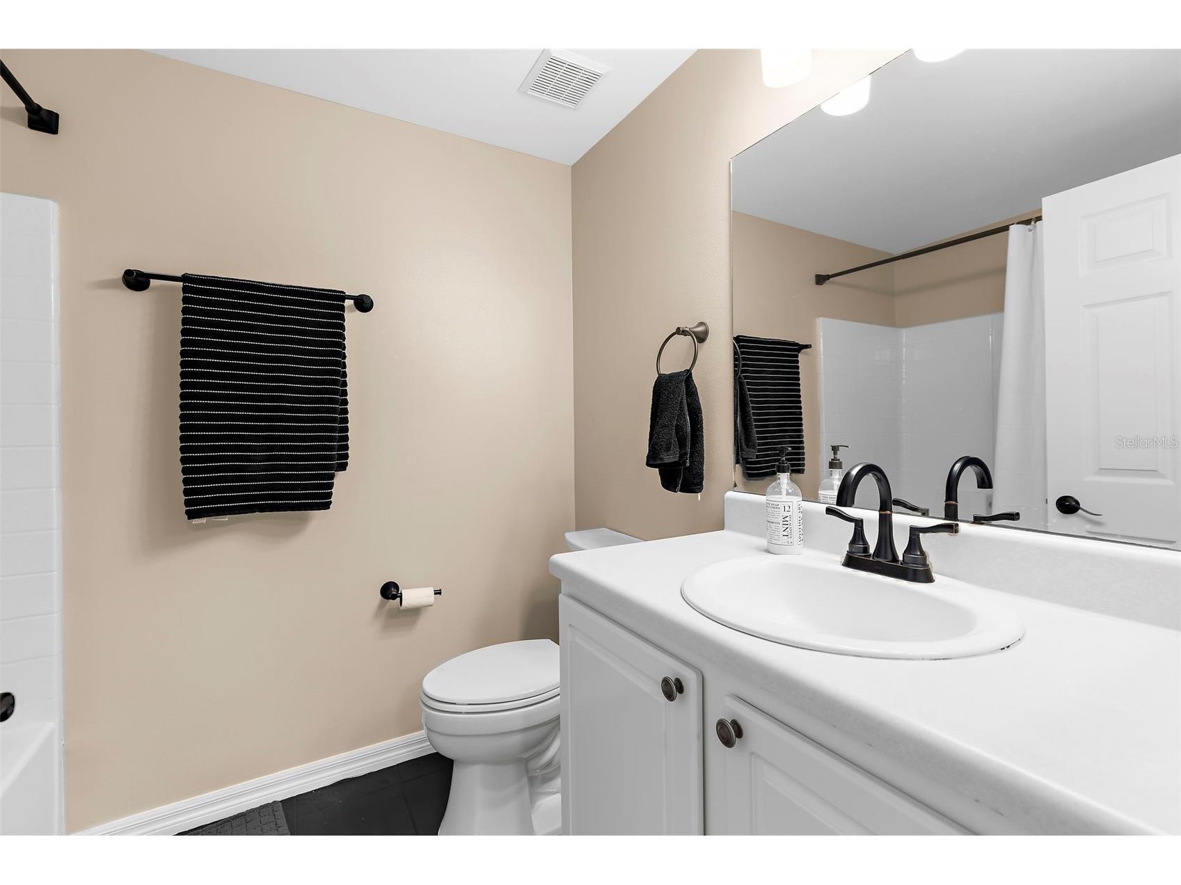 5601 Bentgrass Drive #102 Sarasota FL 34235 A4695086 image31