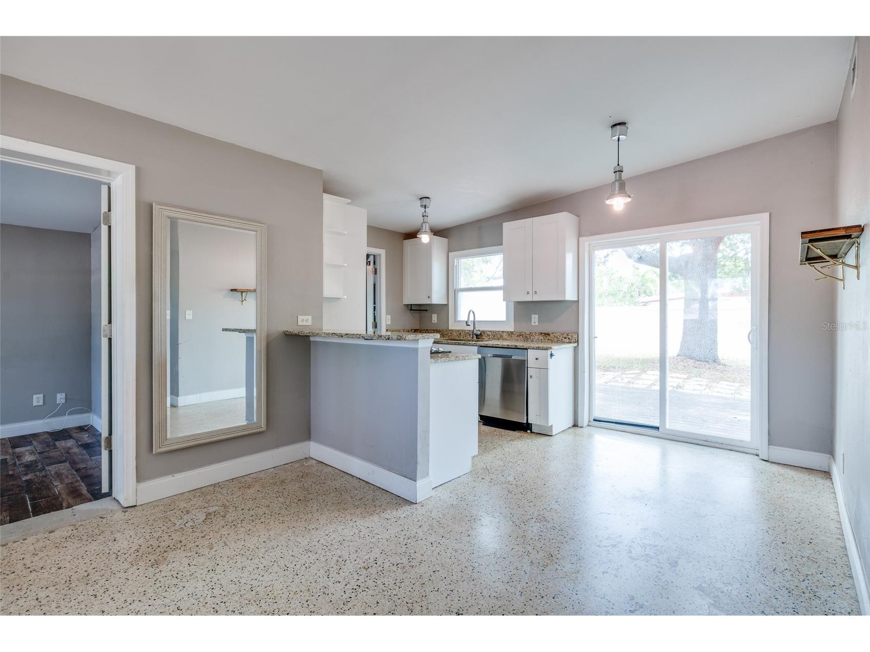 5601 Cedar Street NE Saint Petersburg FL 33703 TB8523464 image8