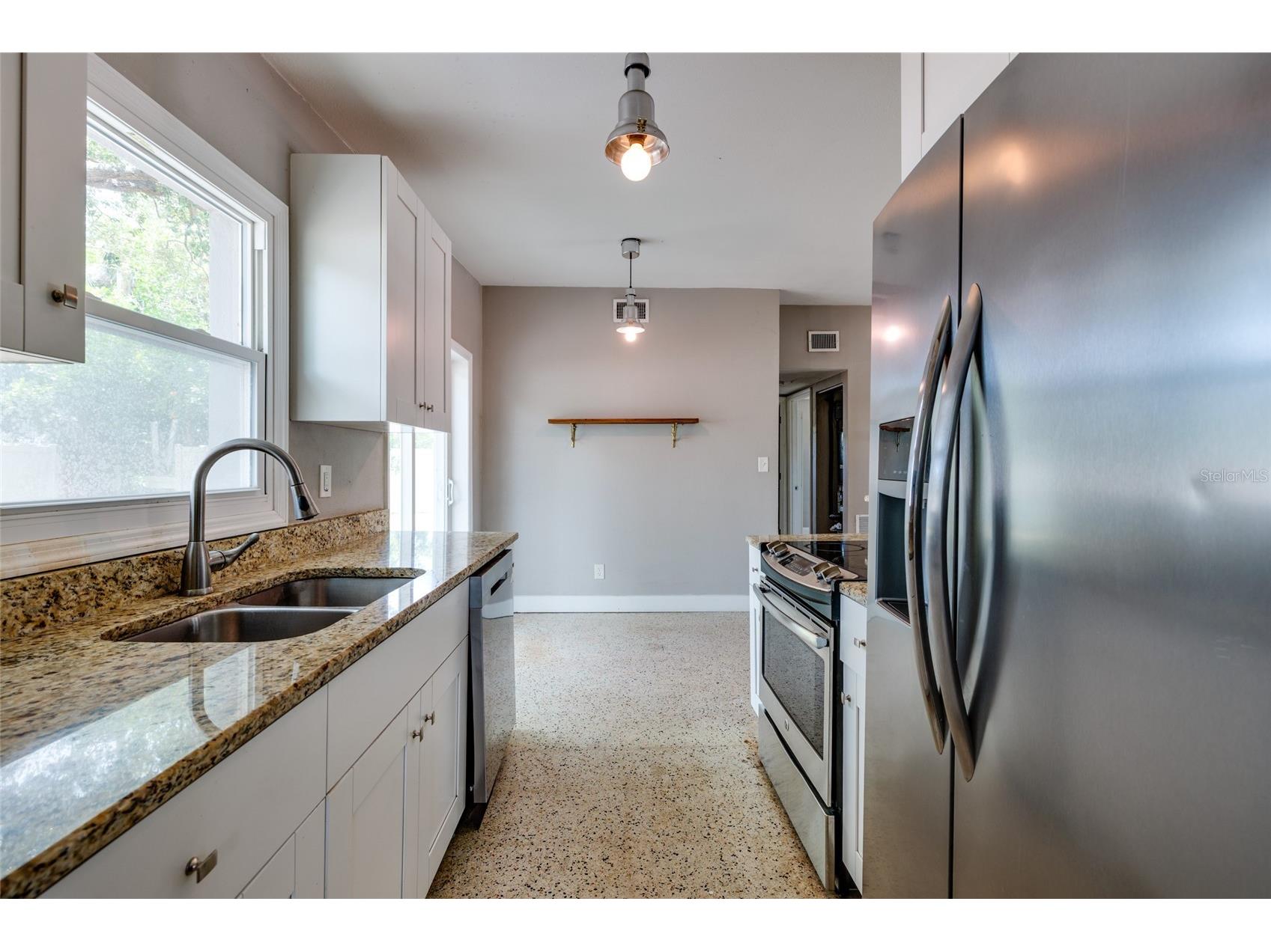 5601 Cedar Street NE Saint Petersburg FL 33703 TB8523464 image9