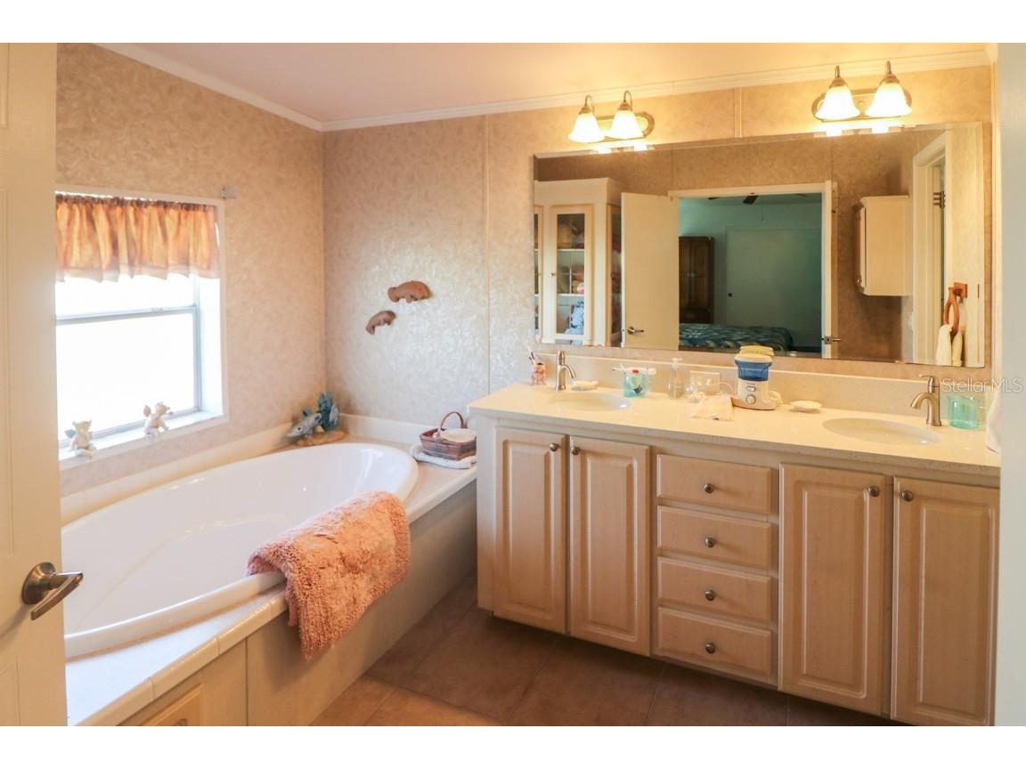 5601 Duncan Rd. # 93 Punta Gorda FL 33982 C7519803 image15