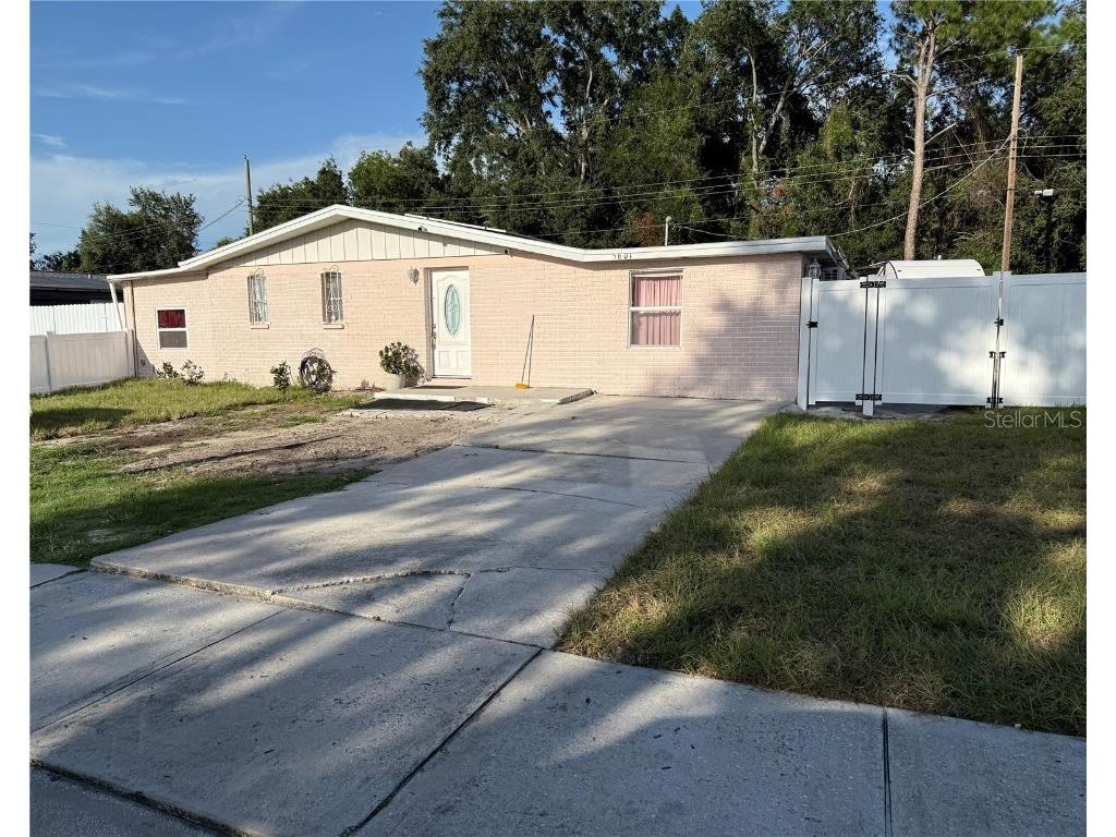 5601 Golden Drive Tampa FL 33634 TB8396161 image1
