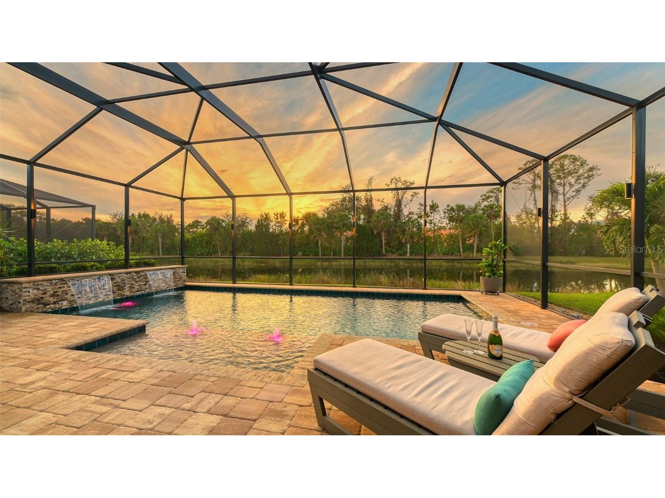 5601 Long Shore Loop Sarasota FL 34238 A4634837 image1