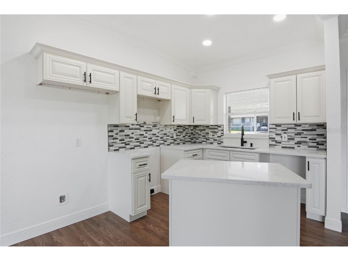 5601 Meridian Way Orlando FL 32808 O6356948 image5