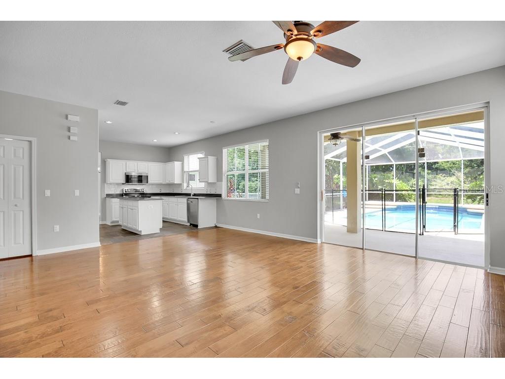 5602 Shady Creek Court Valrico FL 33596 TB8520844 image9