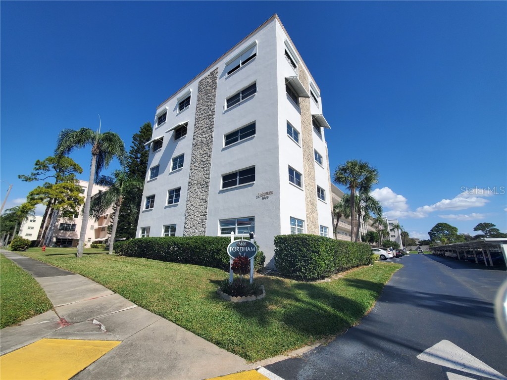 5603 80th Street N #203 Saint Petersburg FL 33709 U8189833 image1