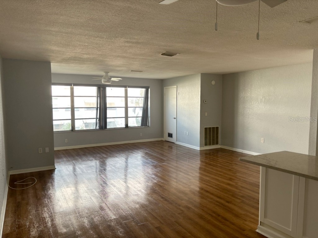 5603 80th Street N #207 Saint Petersburg FL 33709 TB8455459 image3