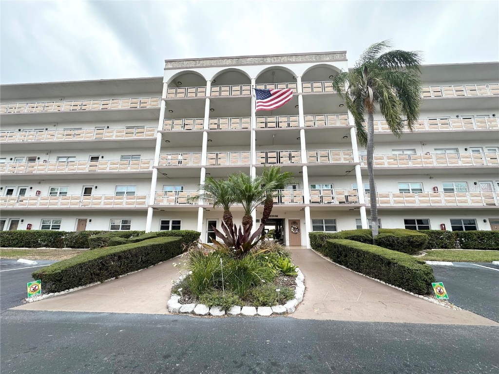 5603 80th Street N #307 Saint Petersburg FL 33709 TB8351631 image1