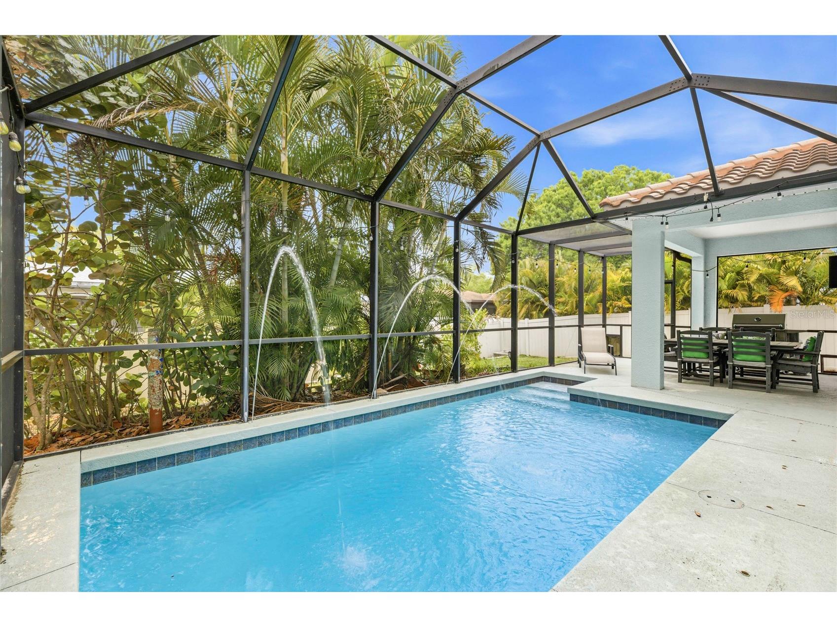 5603 Aaron Court Sarasota FL 34232 A4688260 image2