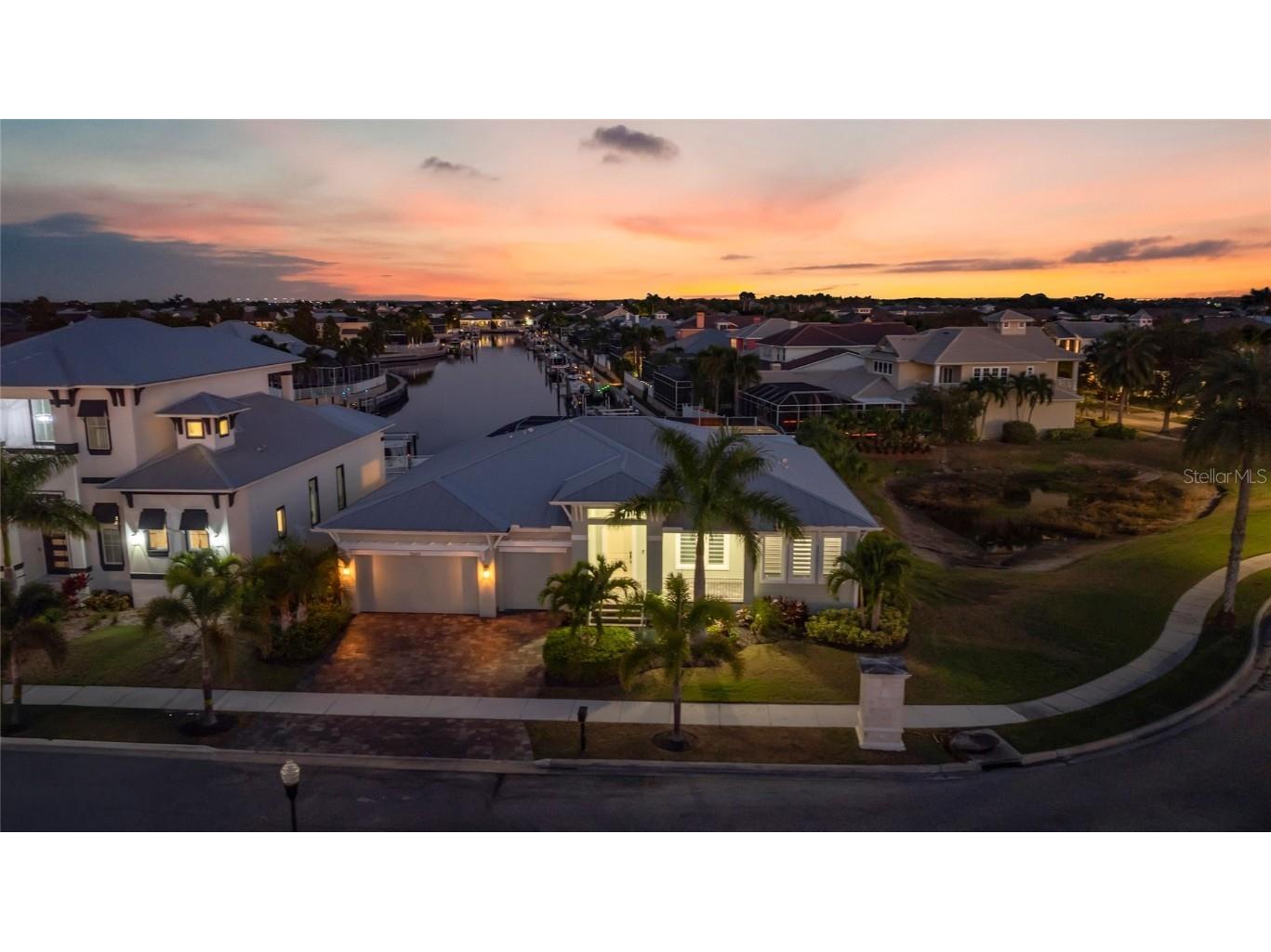 5603 Tybee Island Drive Apollo Beach FL 33572 - MIRABAY TB8445060 image1