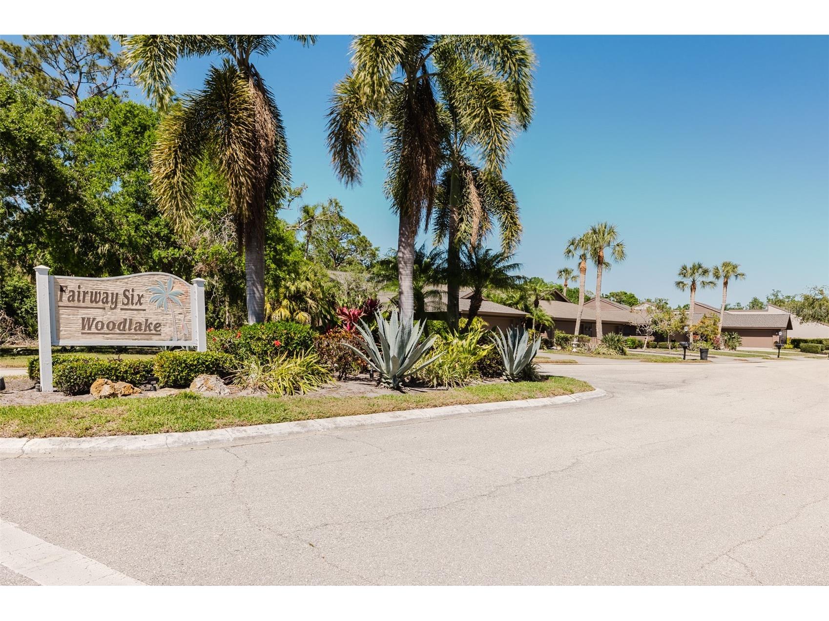 5604 Doral Drive Sarasota FL 34243 A4645514 image12