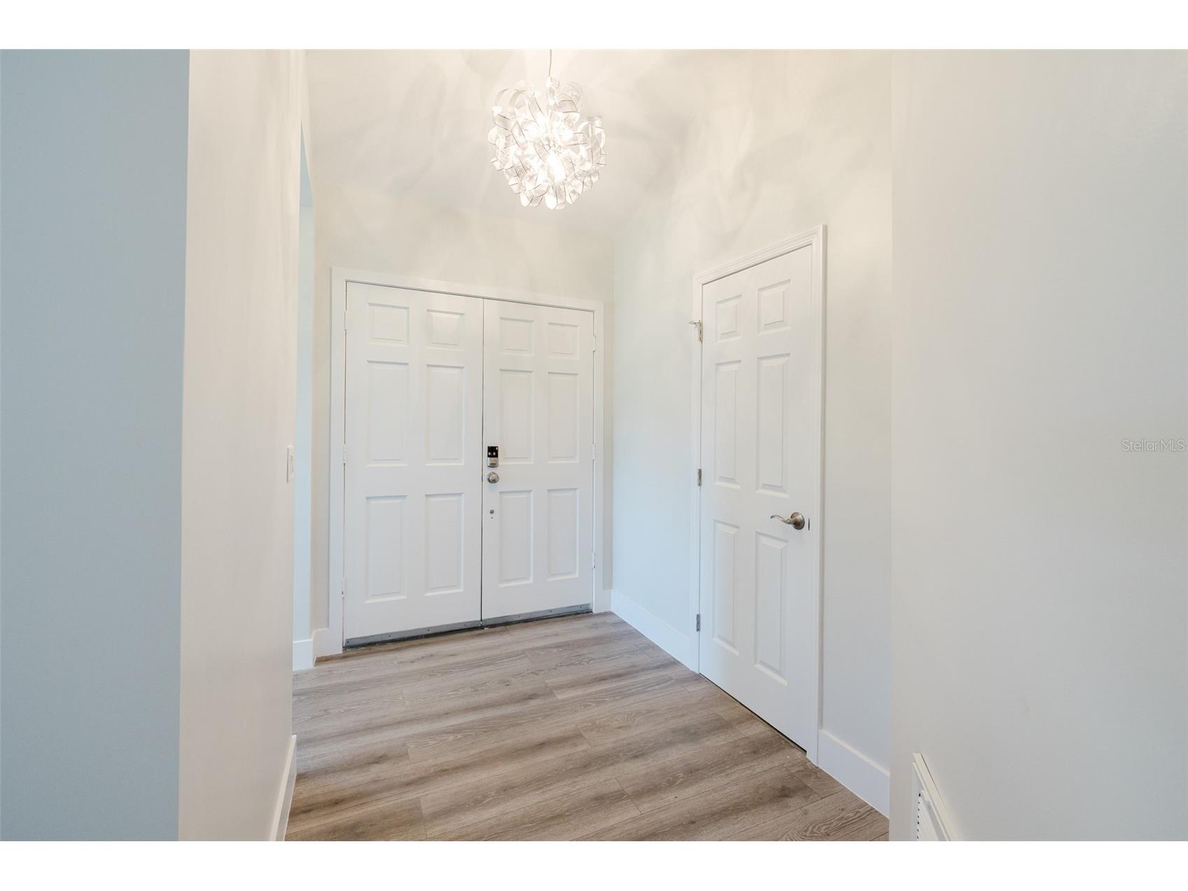 5604 Doral Drive Sarasota FL 34243 A4645514 image16