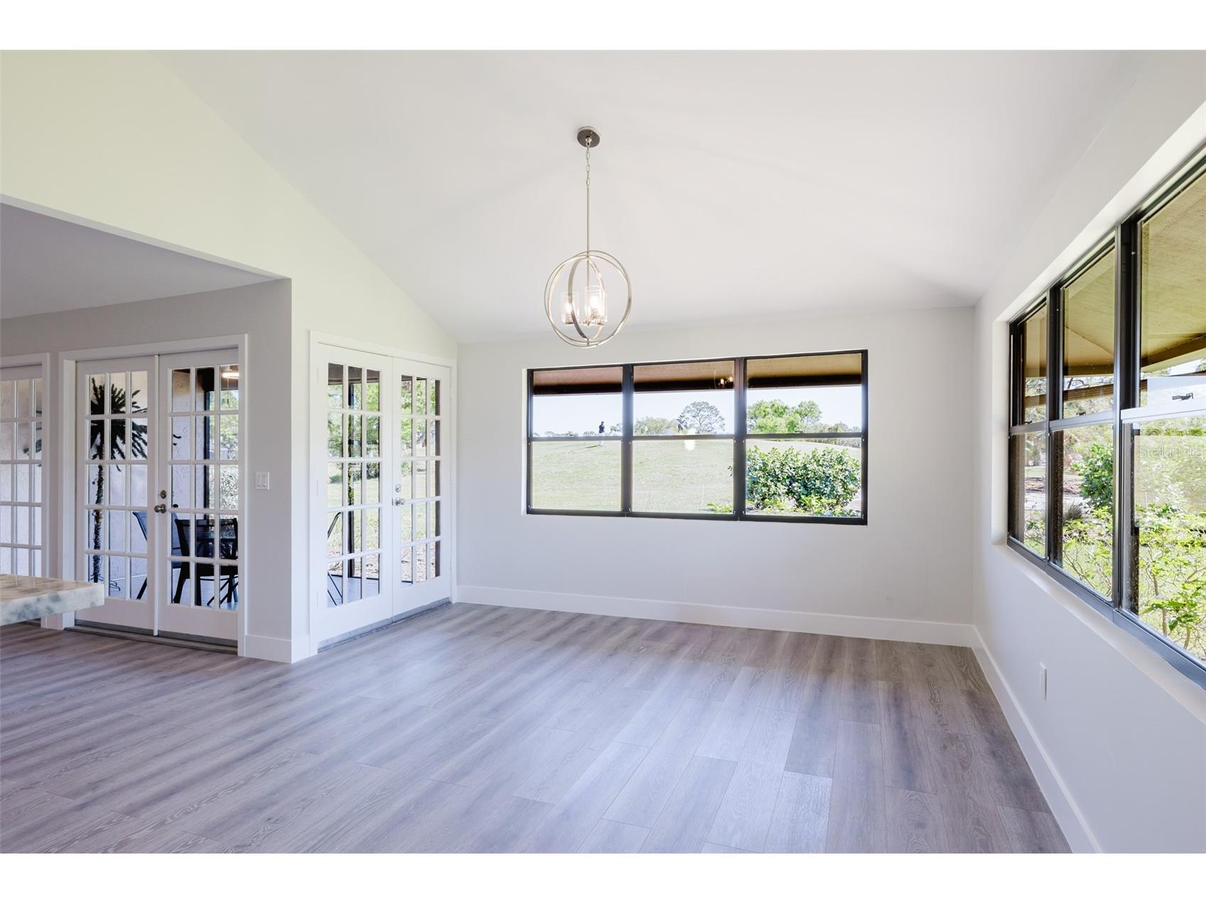 5604 Doral Drive Sarasota FL 34243 A4645514 image20