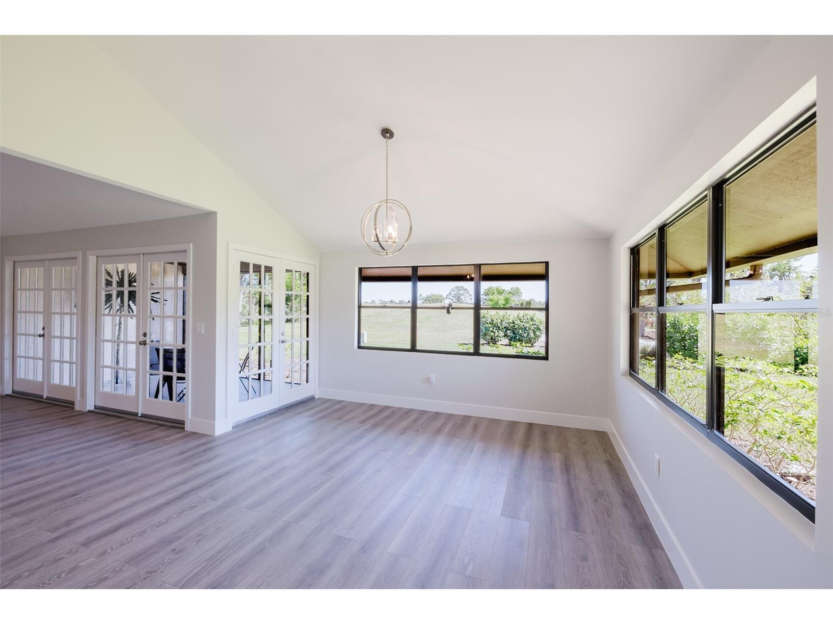 5604 Doral Drive Sarasota FL 34243 A4645514 image24