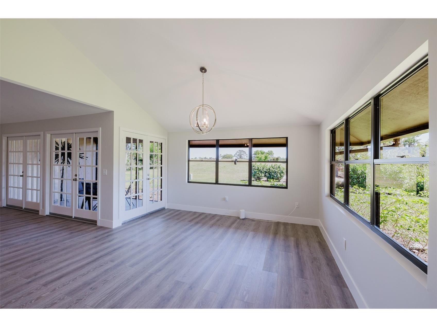 5604 Doral Drive Sarasota FL 34243 A4645514 image25