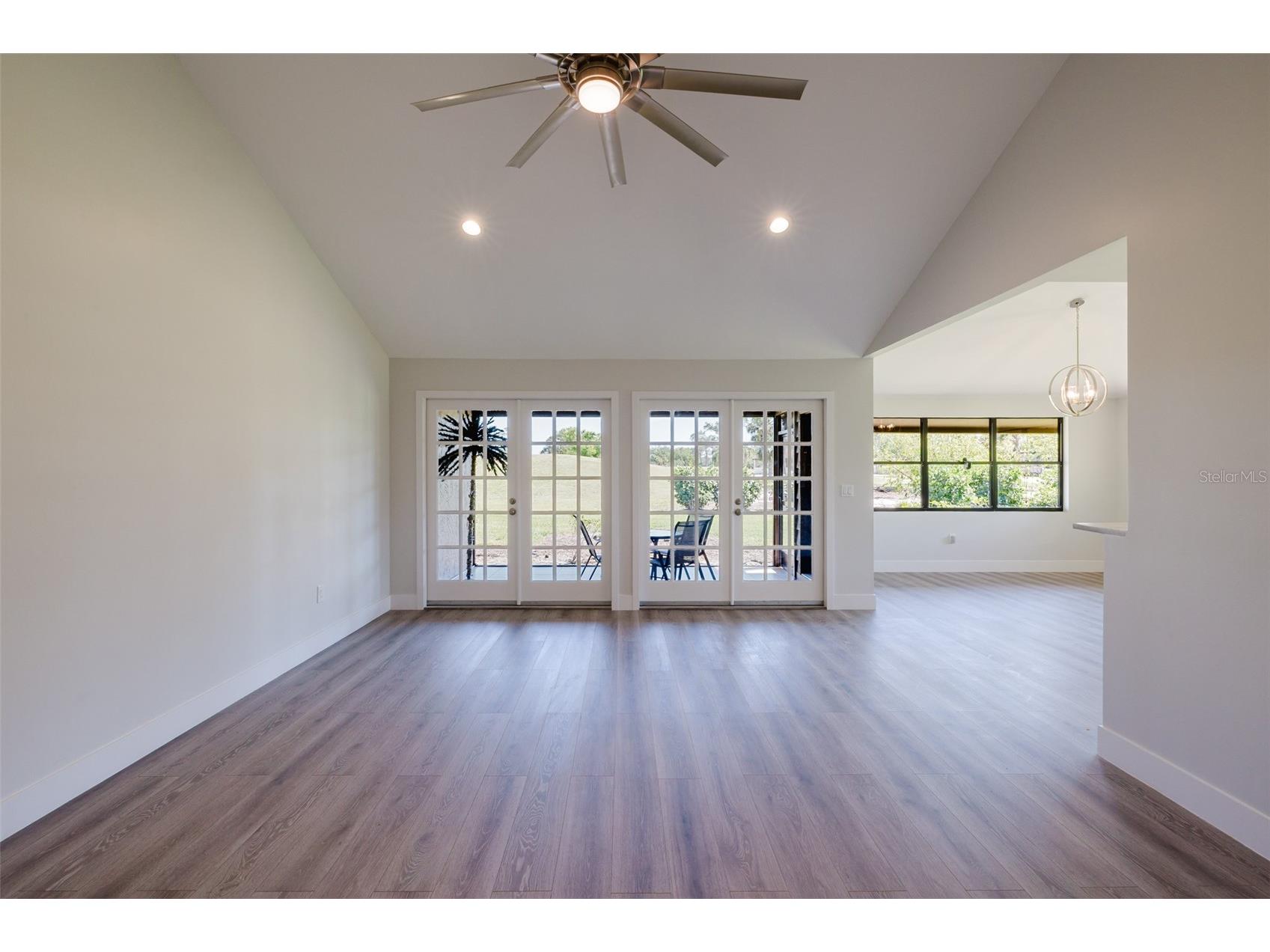 5604 Doral Drive Sarasota FL 34243 A4645514 image29