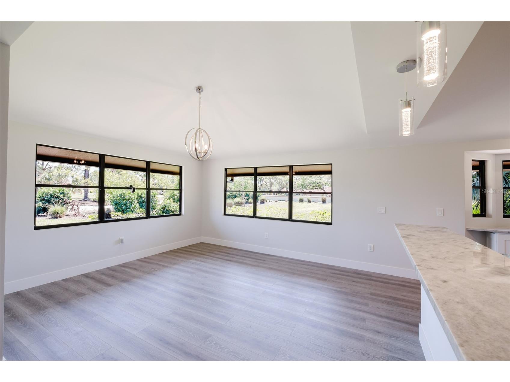 5604 Doral Drive Sarasota FL 34243 A4645514 image30