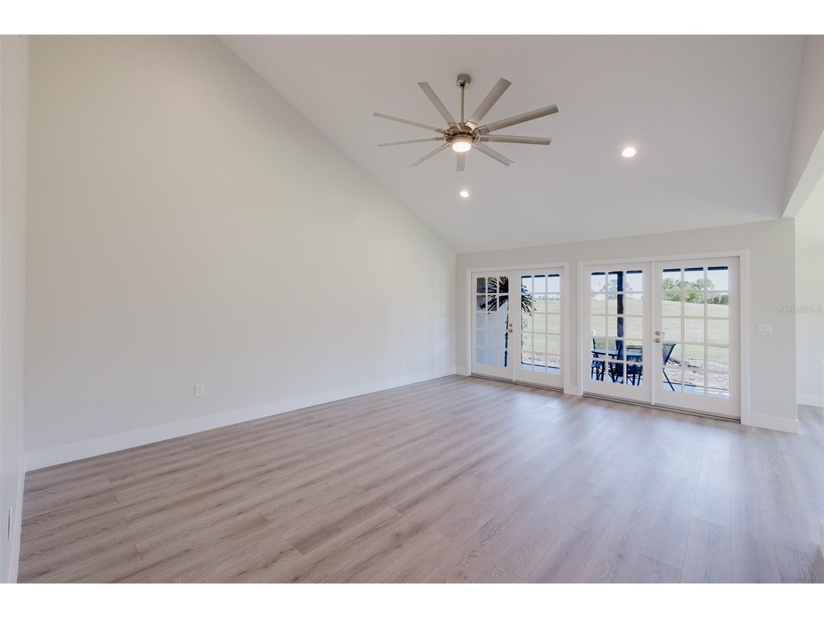 5604 Doral Drive Sarasota FL 34243 A4645514 image31