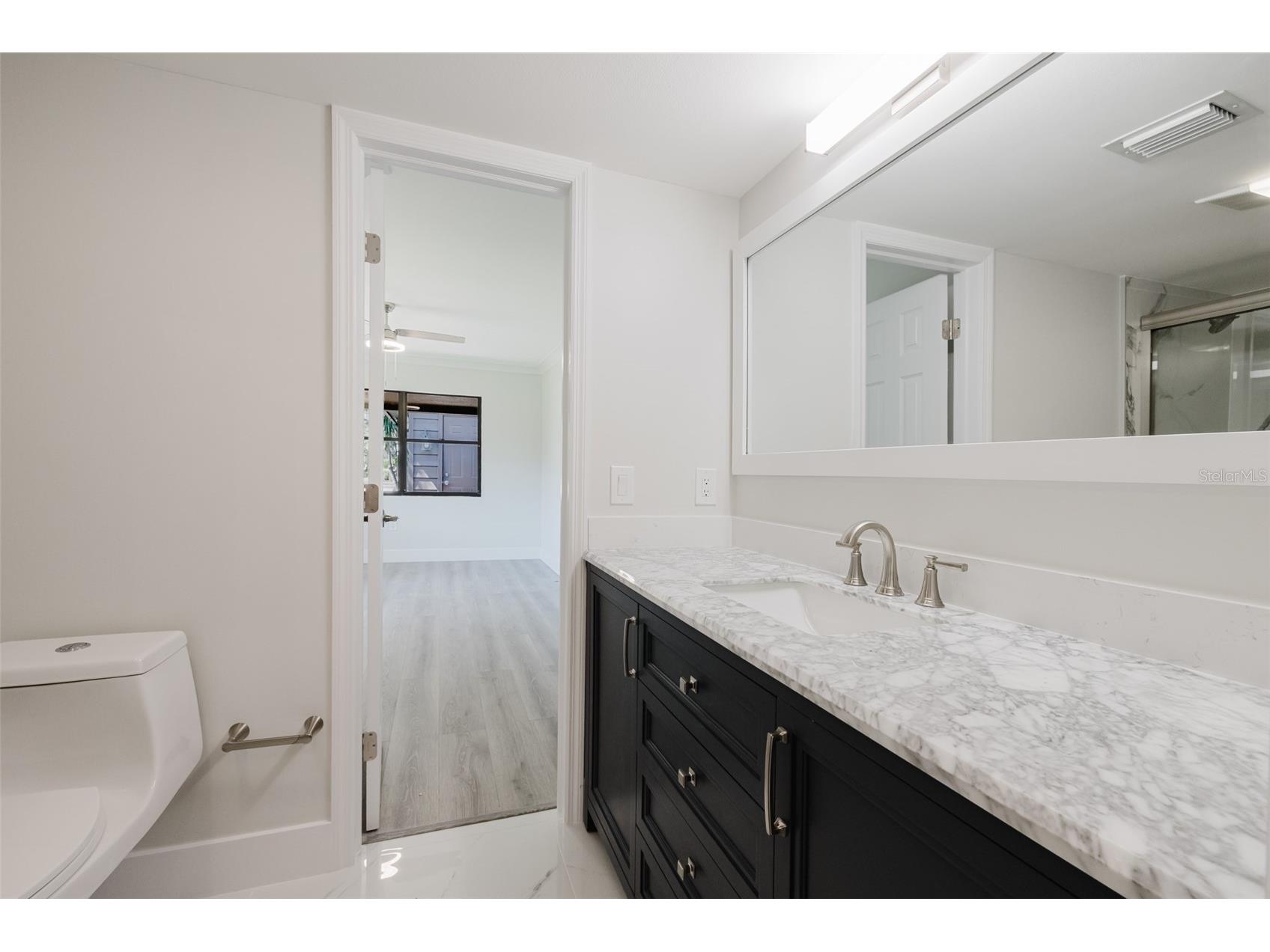 5604 Doral Drive Sarasota FL 34243 A4645514 image35