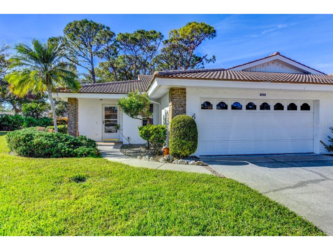 5604 Garden Lakes Drive Bradenton FL 34203 A4632082 image1