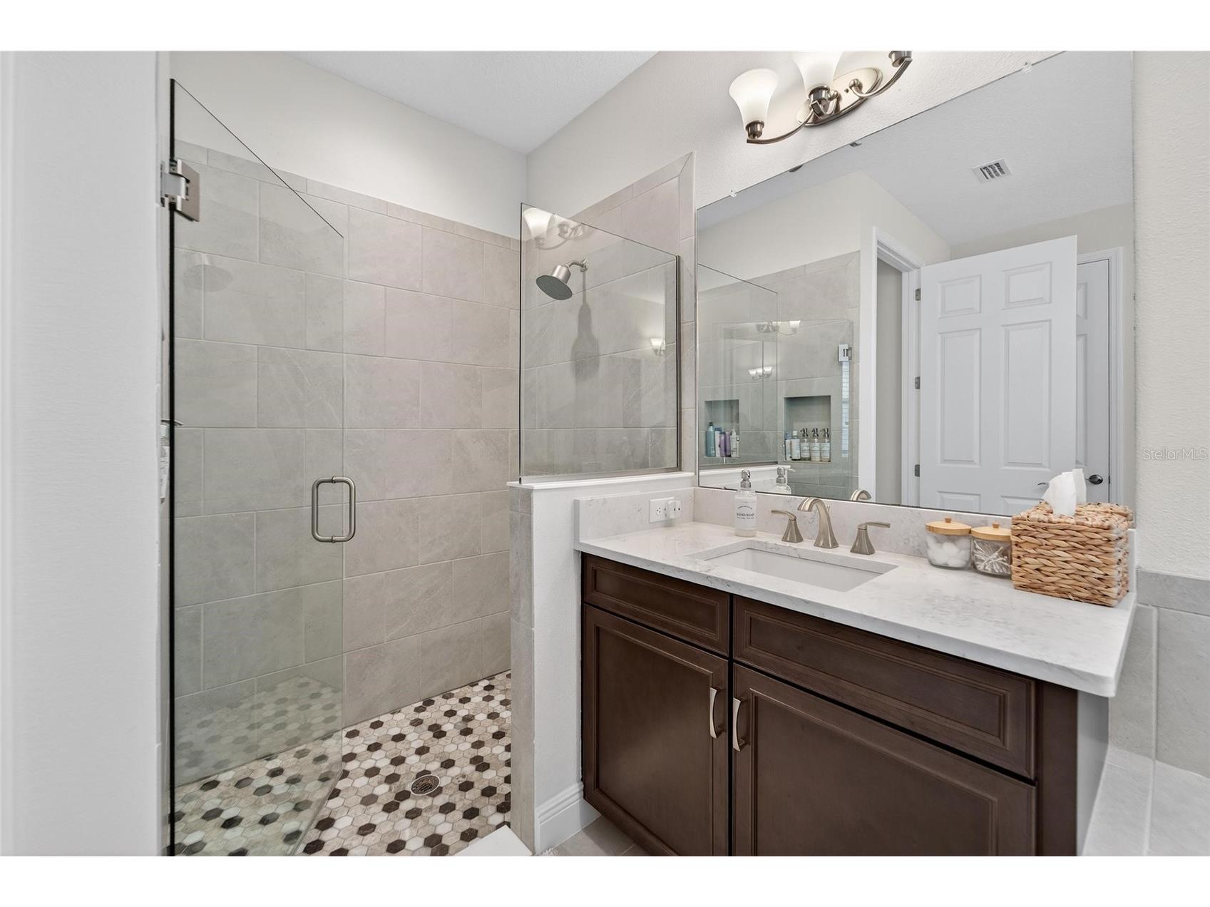 5604 Wayfarer Avenue Apollo Beach FL 33572 TB8481891 image20