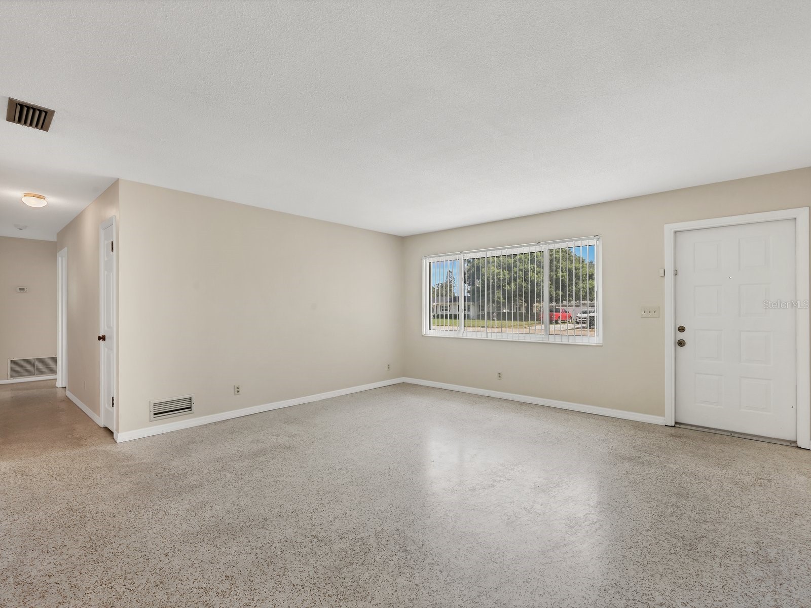 5605 9th Avenue Drive W Bradenton FL 34209 A4696966 image4