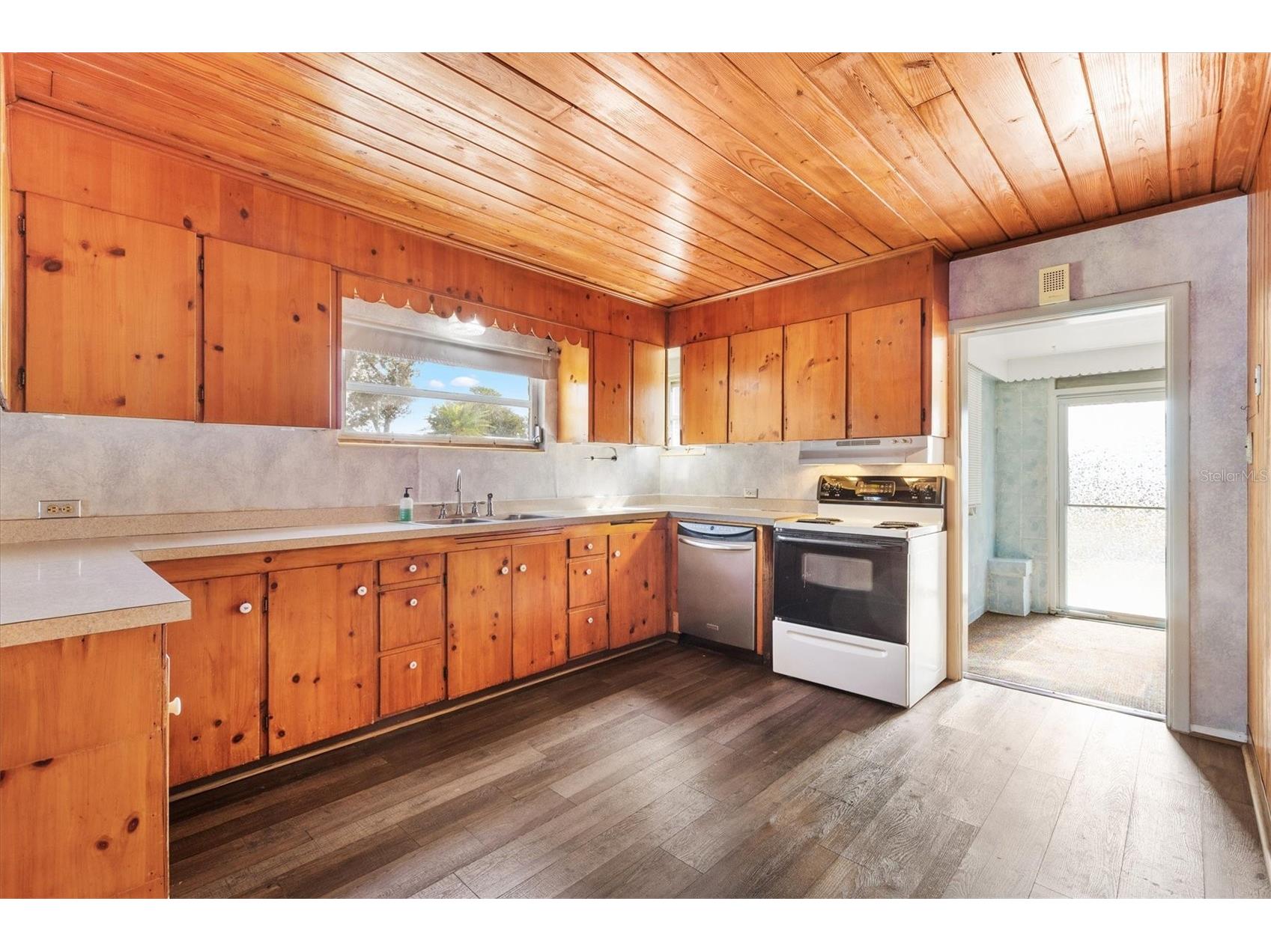 5605 Berts Road Lady Lake FL 32159 - LAKE GRIFFIN G5107261 image11