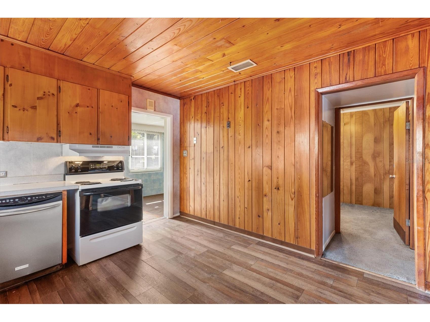 5605 Berts Road Lady Lake FL 32159 - LAKE GRIFFIN G5107261 image12