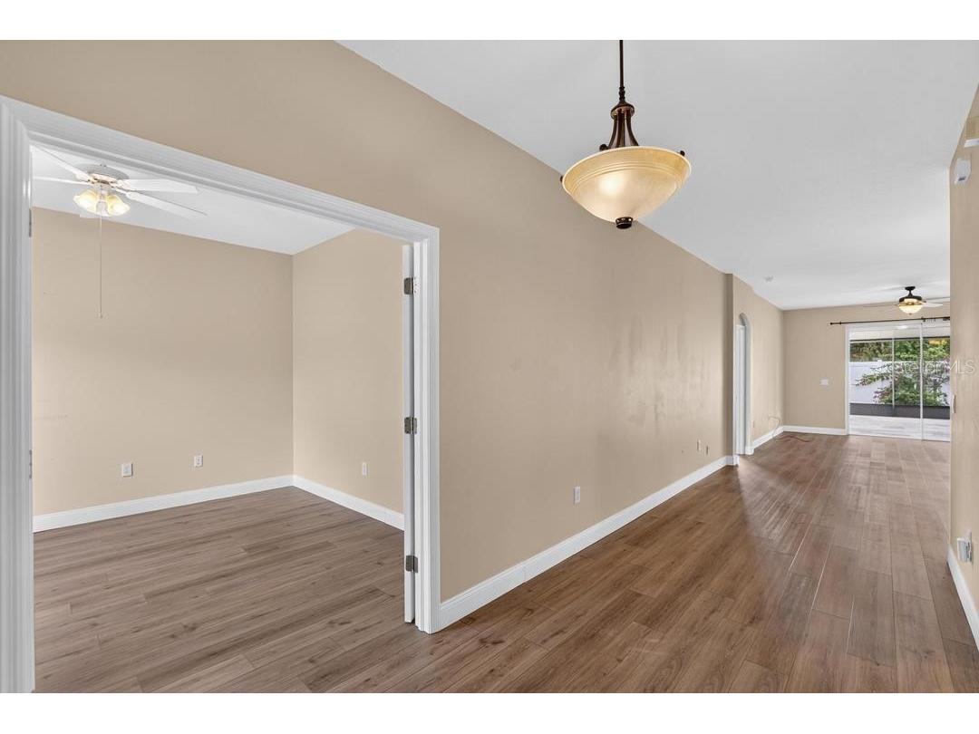 5605 Hawklake Road Lithia FL 33547 TB8532623 image6