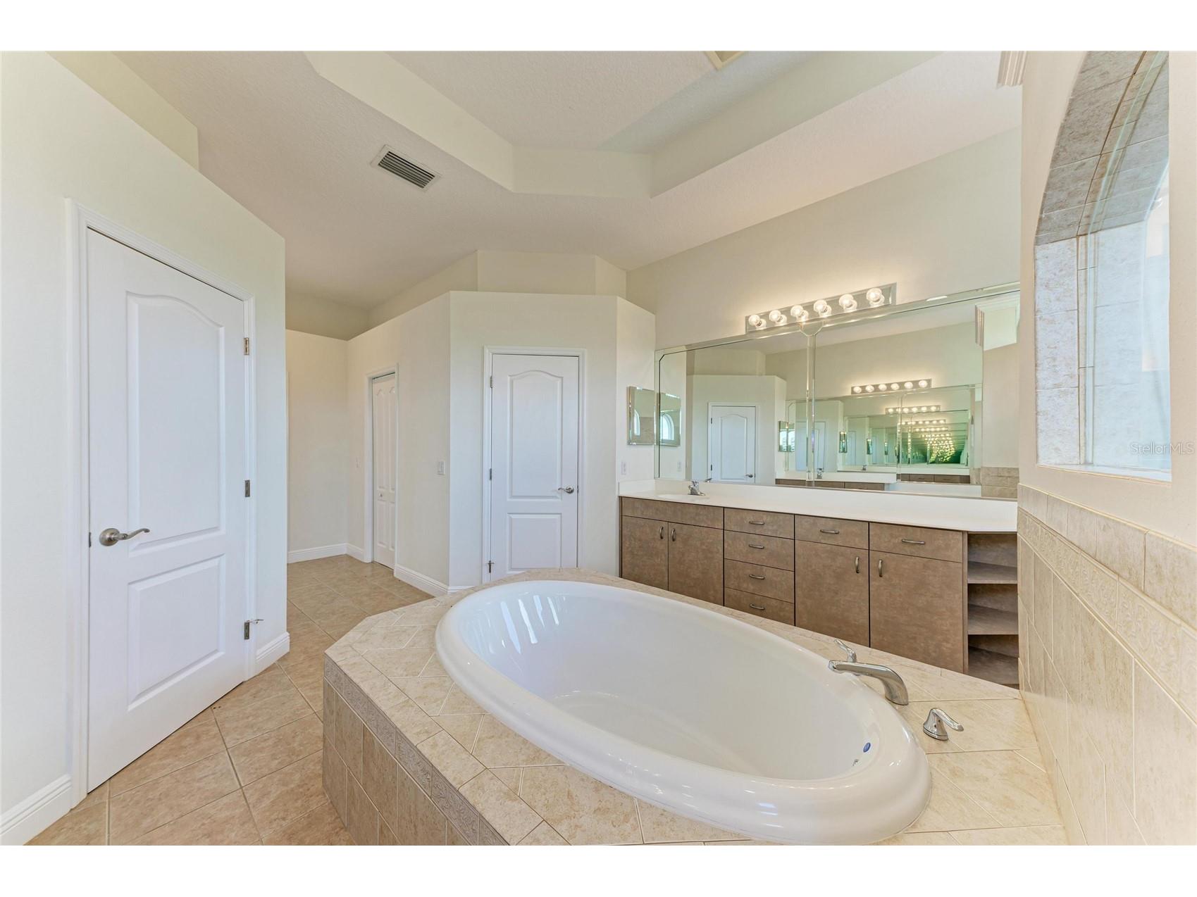5605 Lake Paddock Circle Parrish FL 34219 TB8512178 image28