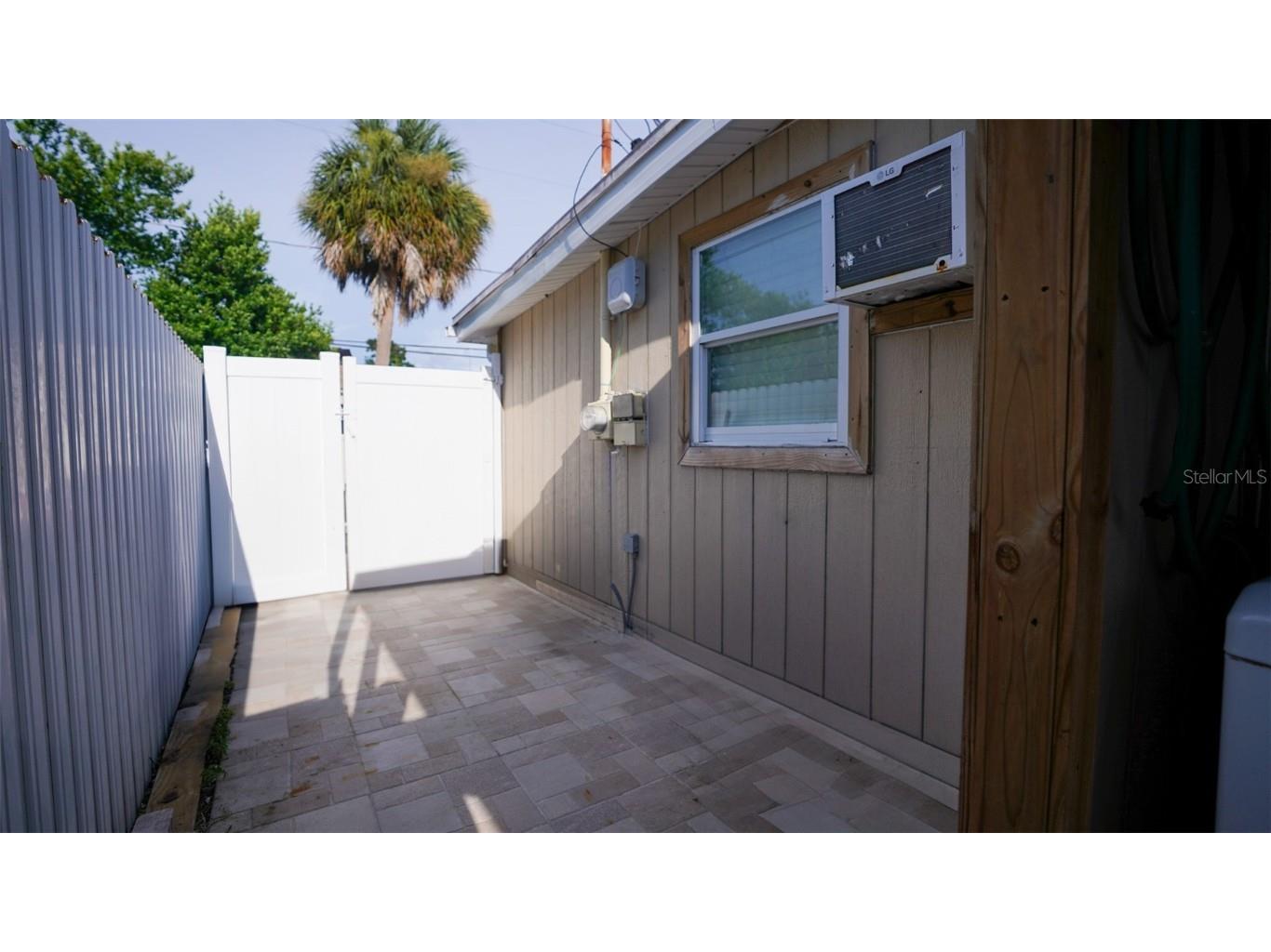 5605 Santa Monica Drive Tampa FL 33615 TB8407000 image36
