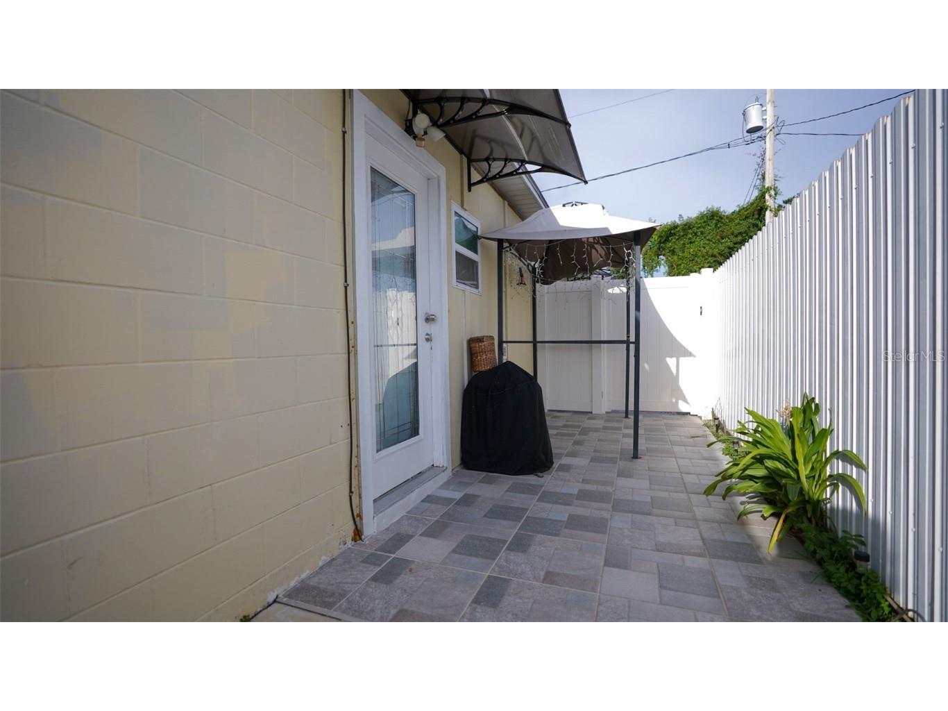 5605 Santa Monica Drive Tampa FL 33615 TB8407000 image43