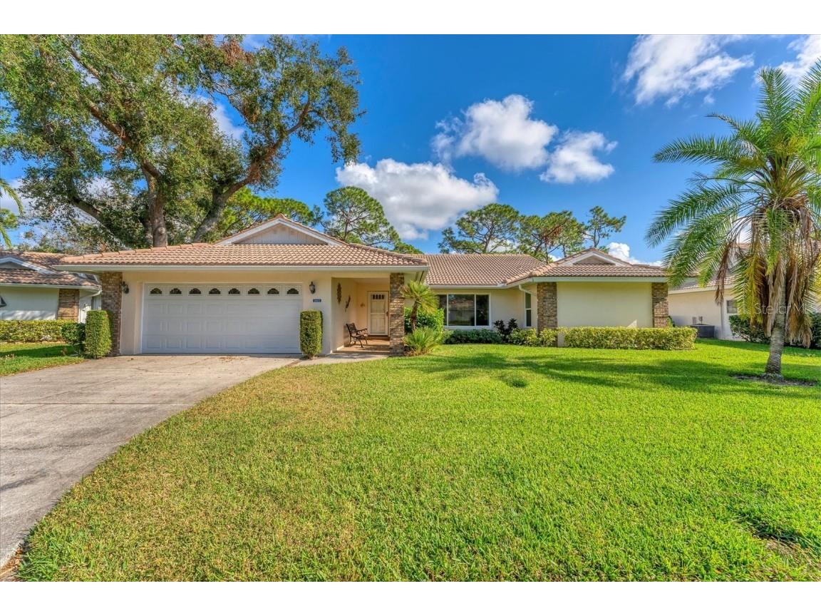 5607 Garden Lakes Majestic Bradenton FL 34203 A4634361 image1