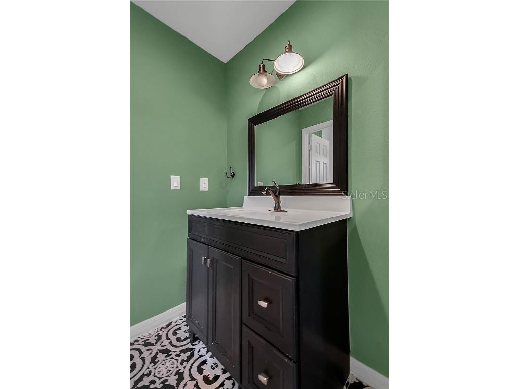 5607 Spring Run Avenue Orlando FL 32819 O6317025 image17