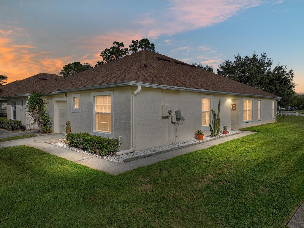 5608 Autumn Shire Drive Zephyrhills FL 33541 T3488198 image1